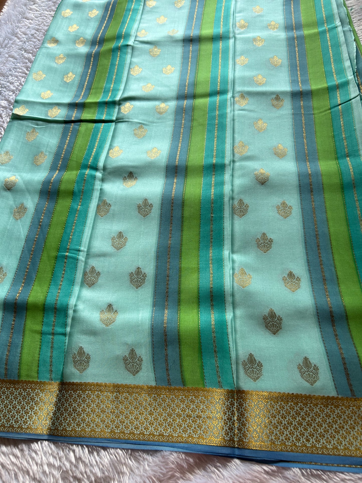 Nisha : Ombré Sky blue