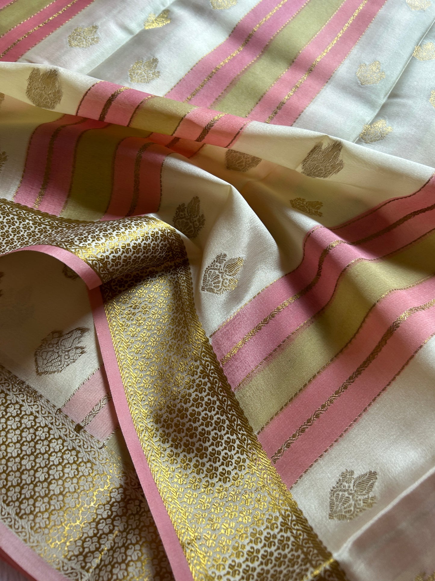 Nisha : Ombré Blush pink