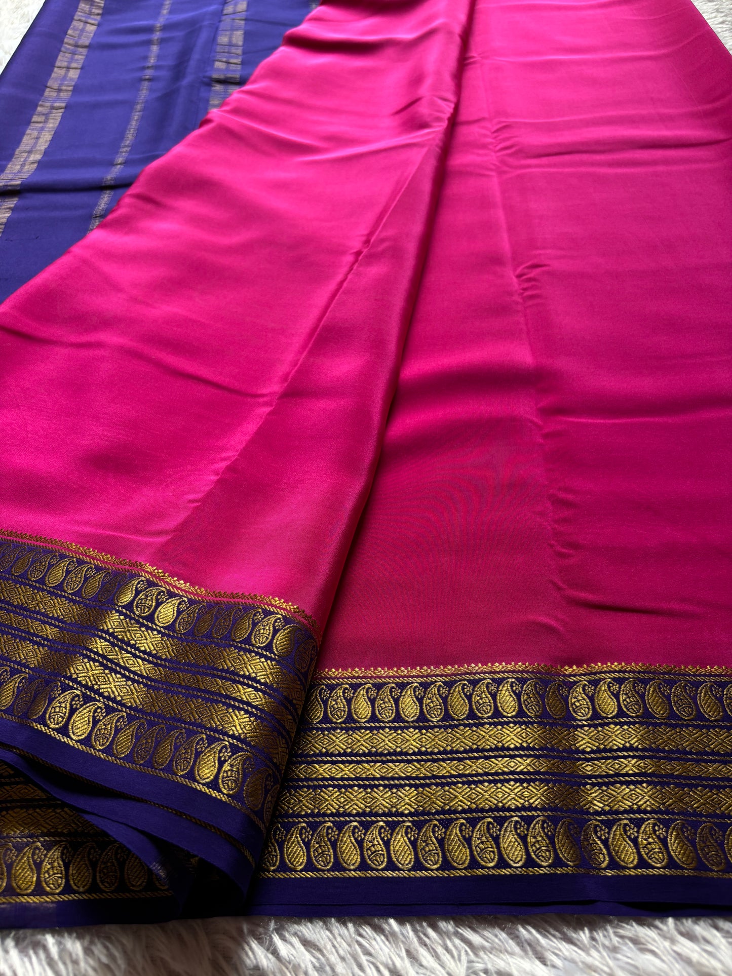 Maithili (2D) : Rani pink-dark blue