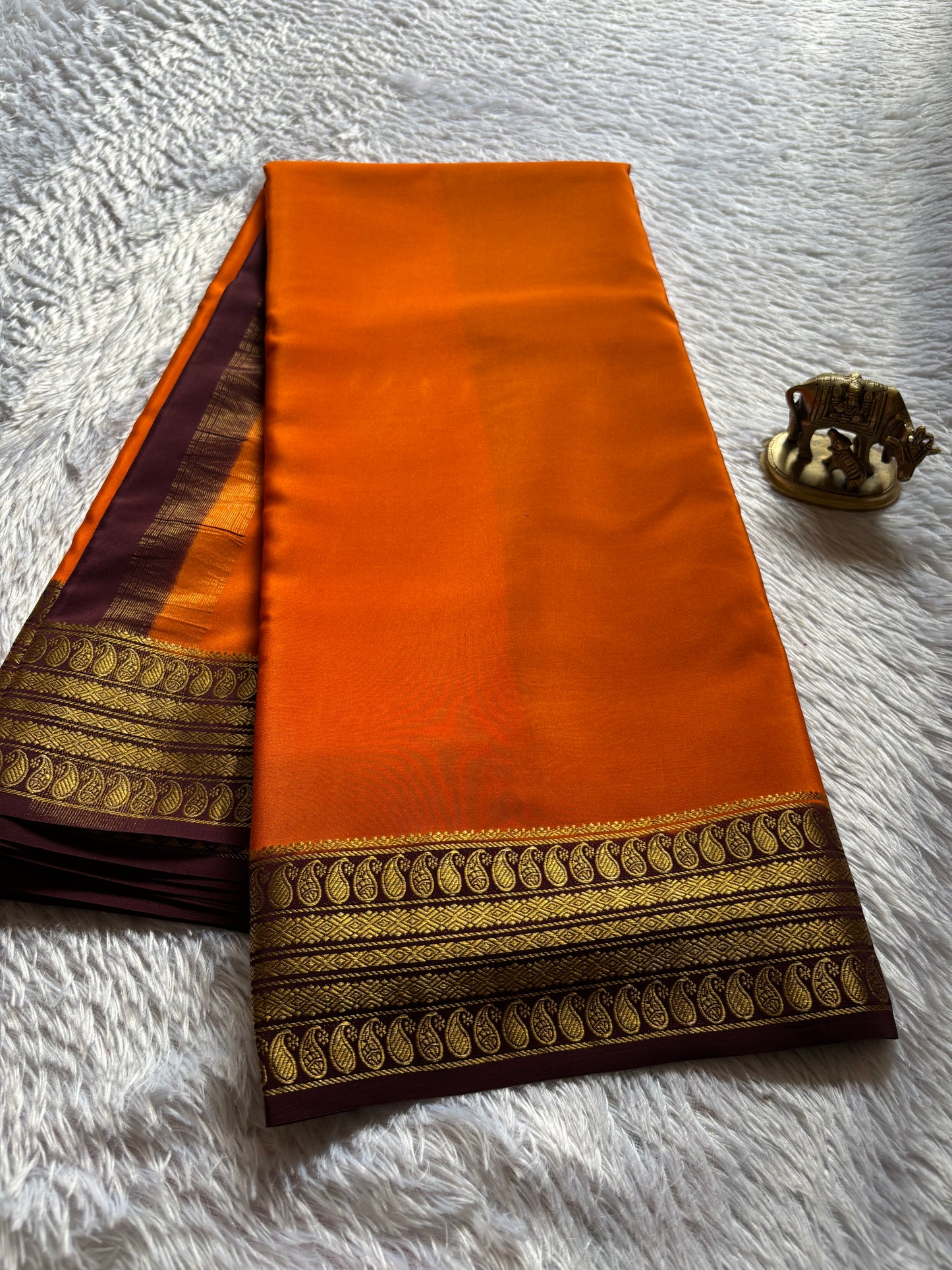 Maithili (2D) : Orange-chocolate brown