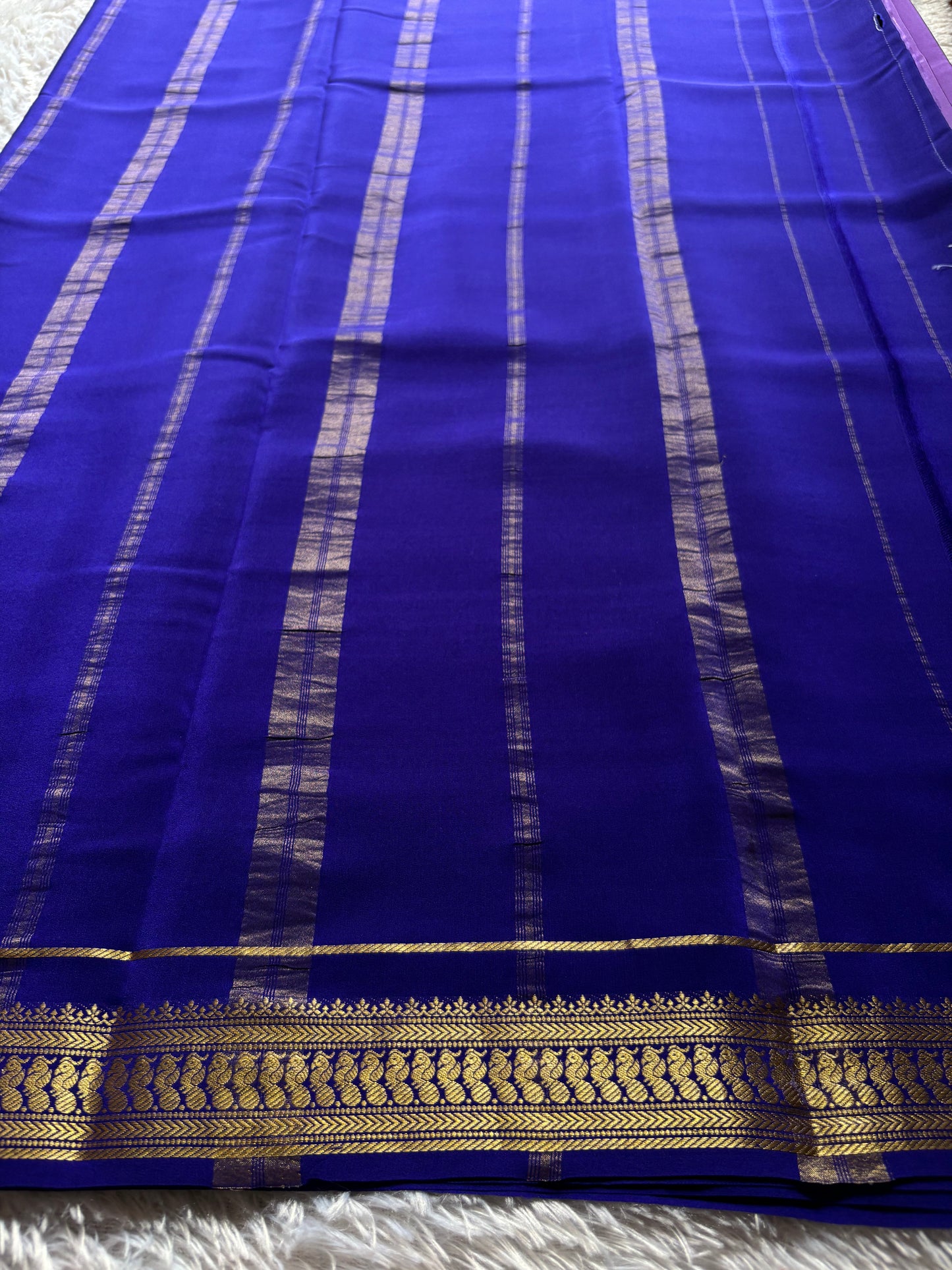 Mayuri (2D) : Dark lavender-navy blue