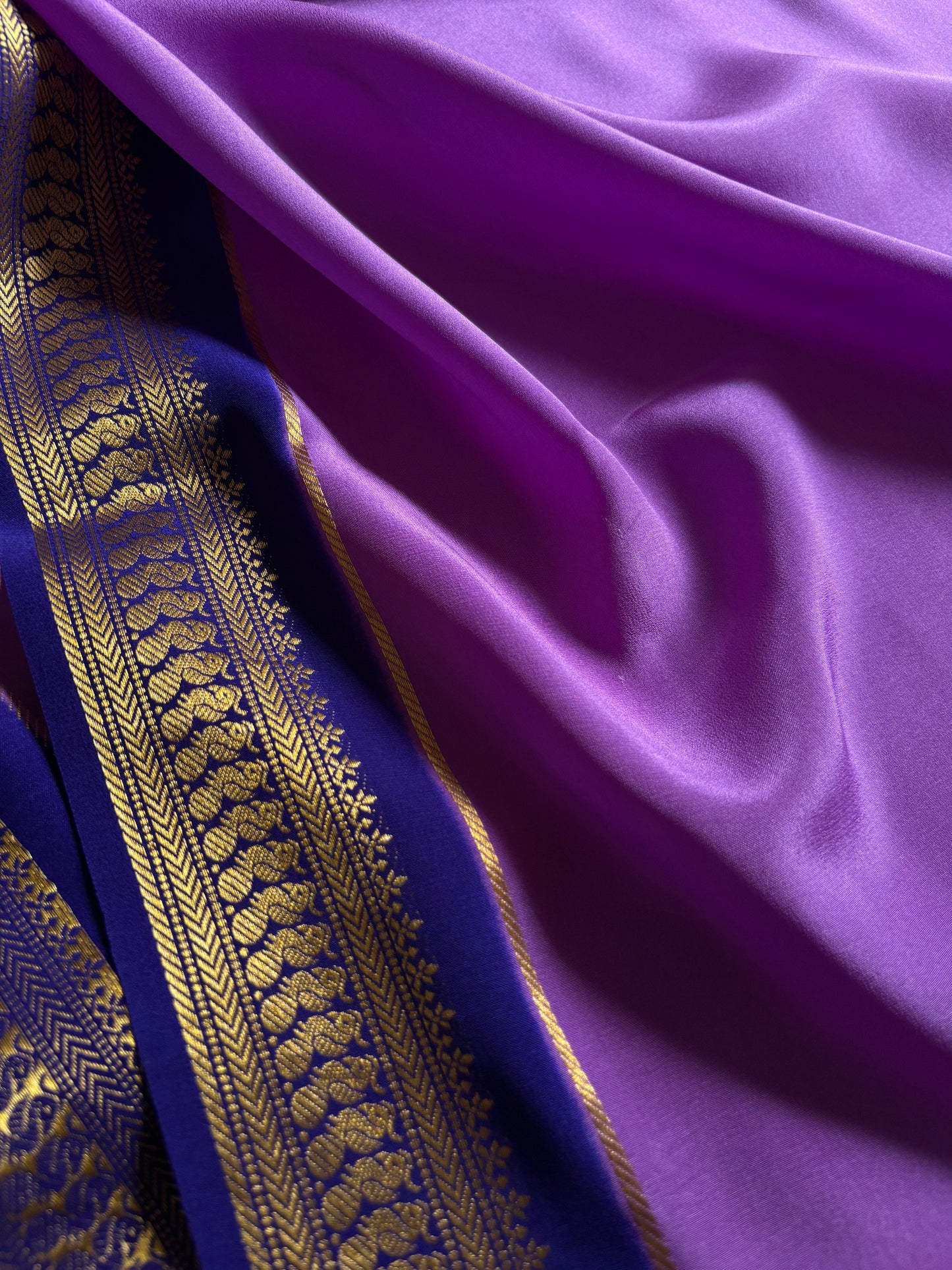 Mayuri (2D) : Dark lavender-navy blue