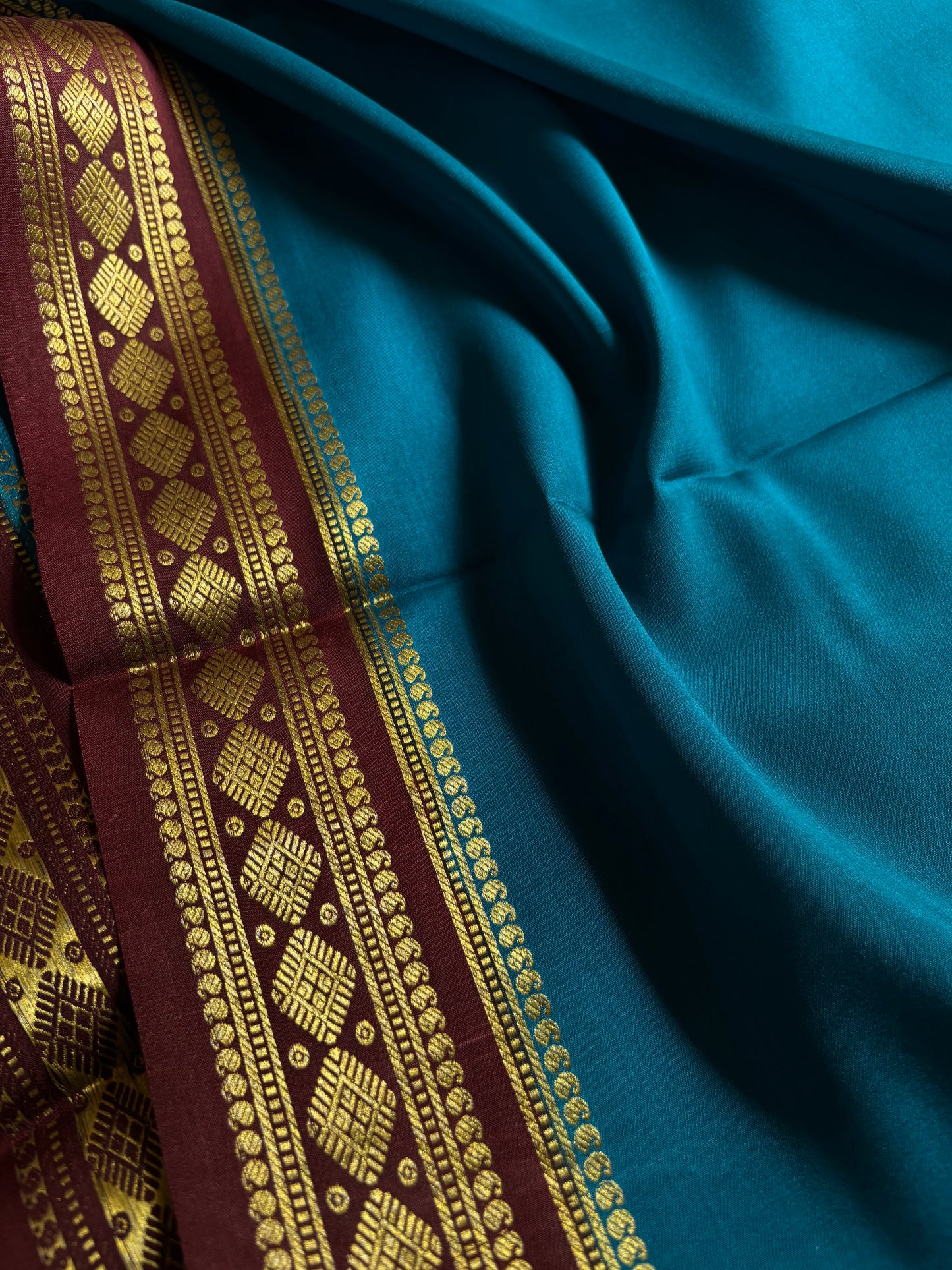 Saanvi (2D) : Teal blue-chocolate brown