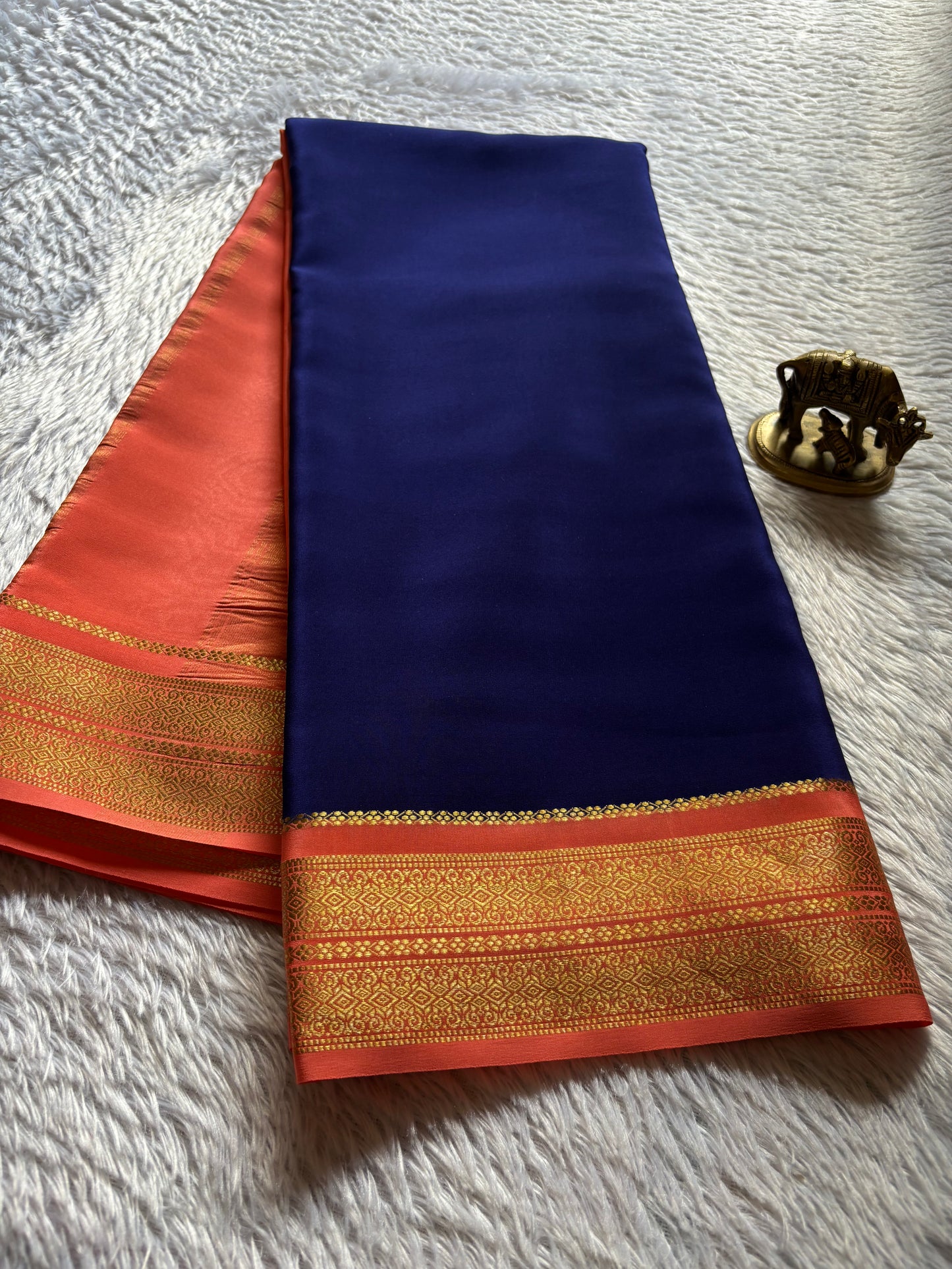 Raagini (2D) : Dark blue-coral
