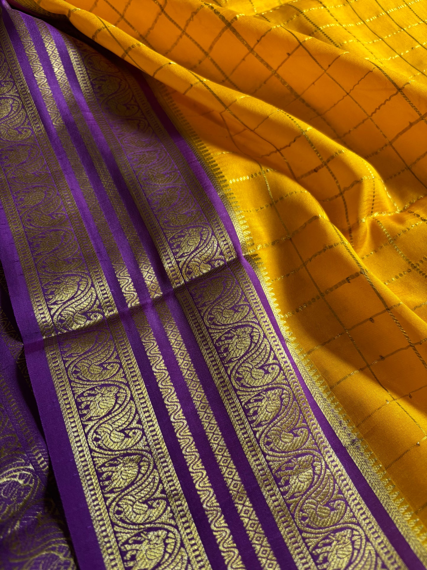 Ganga (3D) : Golden yellow-pink-dark lavender