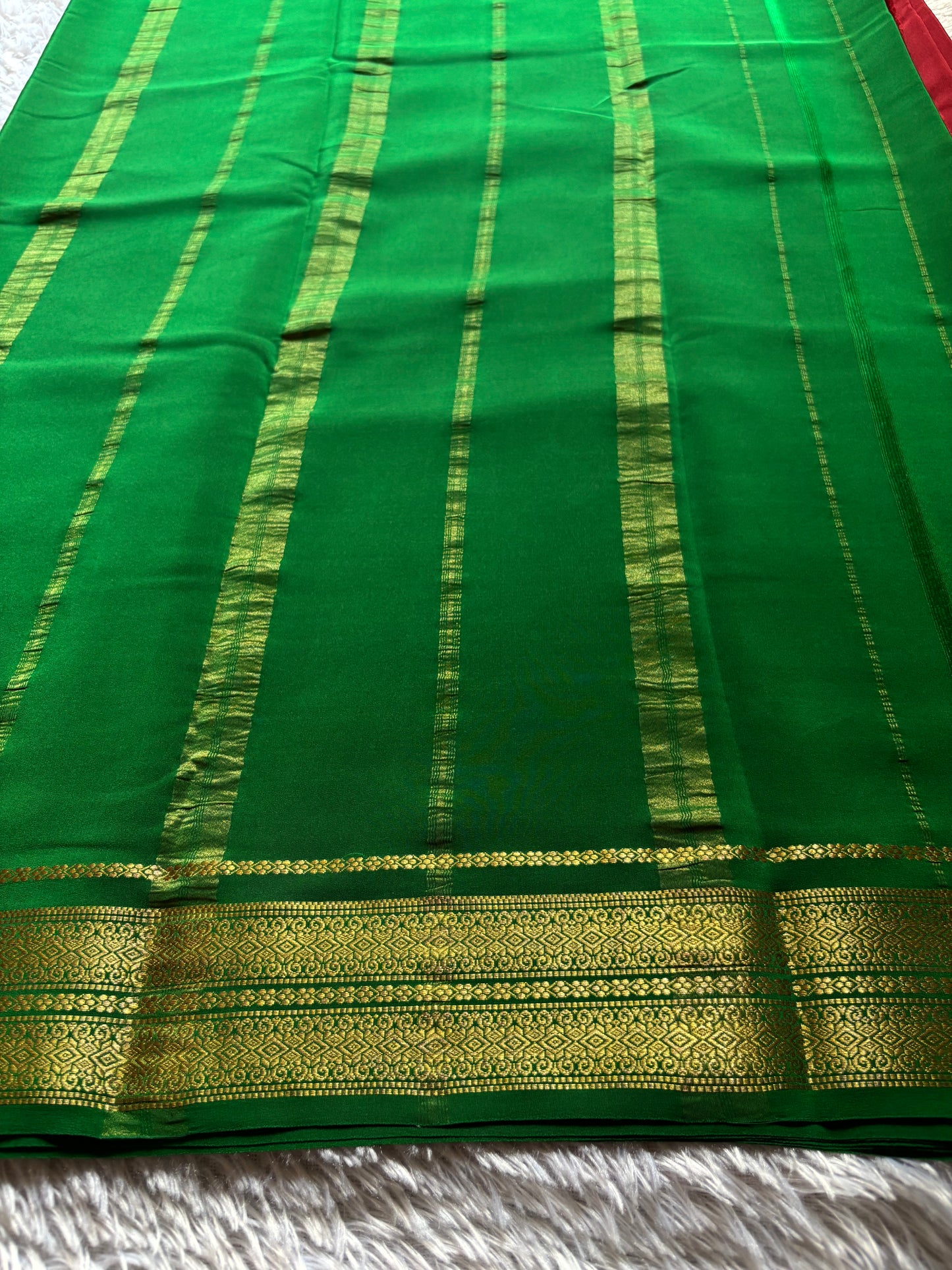Raagini (2D) : Dark red-bottle green