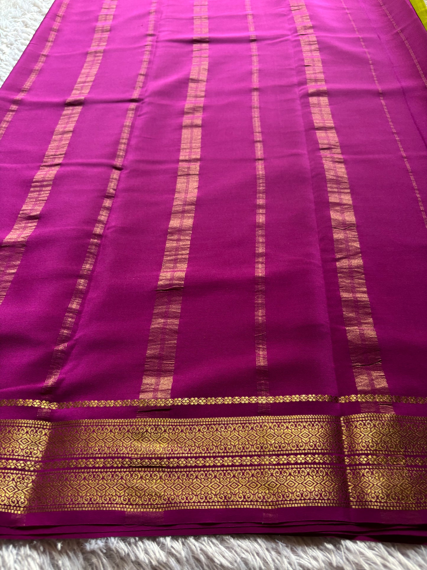 Raagini (2D) : Lime green-dark magenta