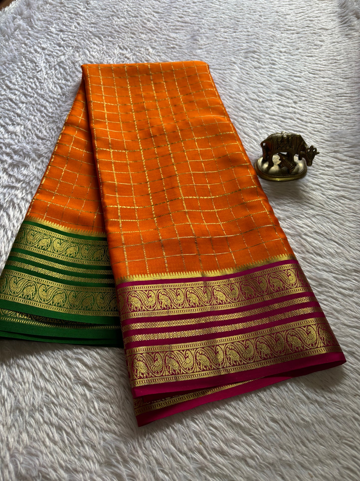 Ganga (3D) : Orange-green-pink