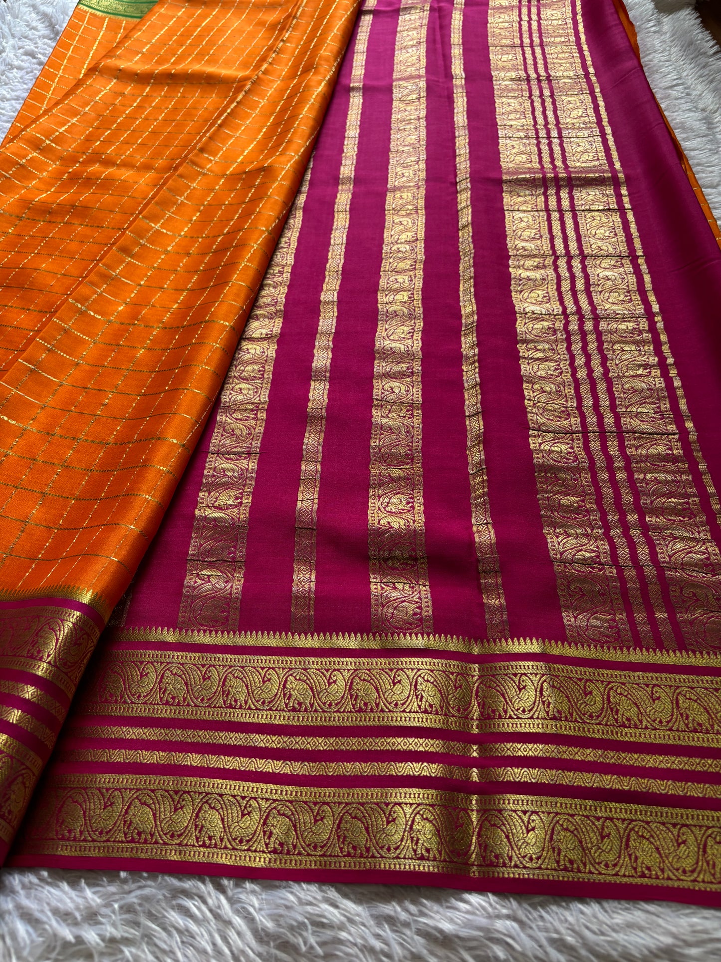 Ganga (3D) : Orange-green-pink