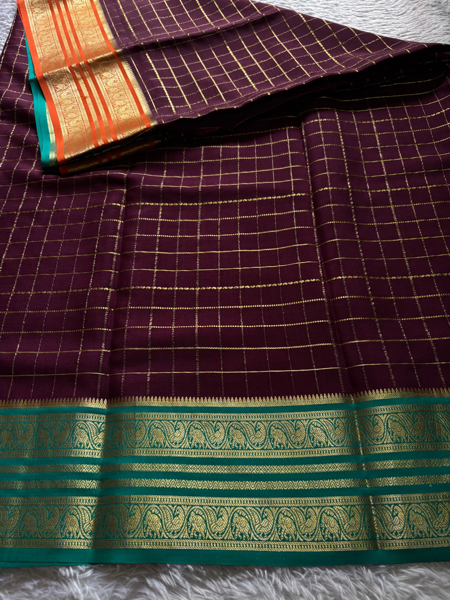 Ganga (3D) : Chocolate brown-orange-rama green
