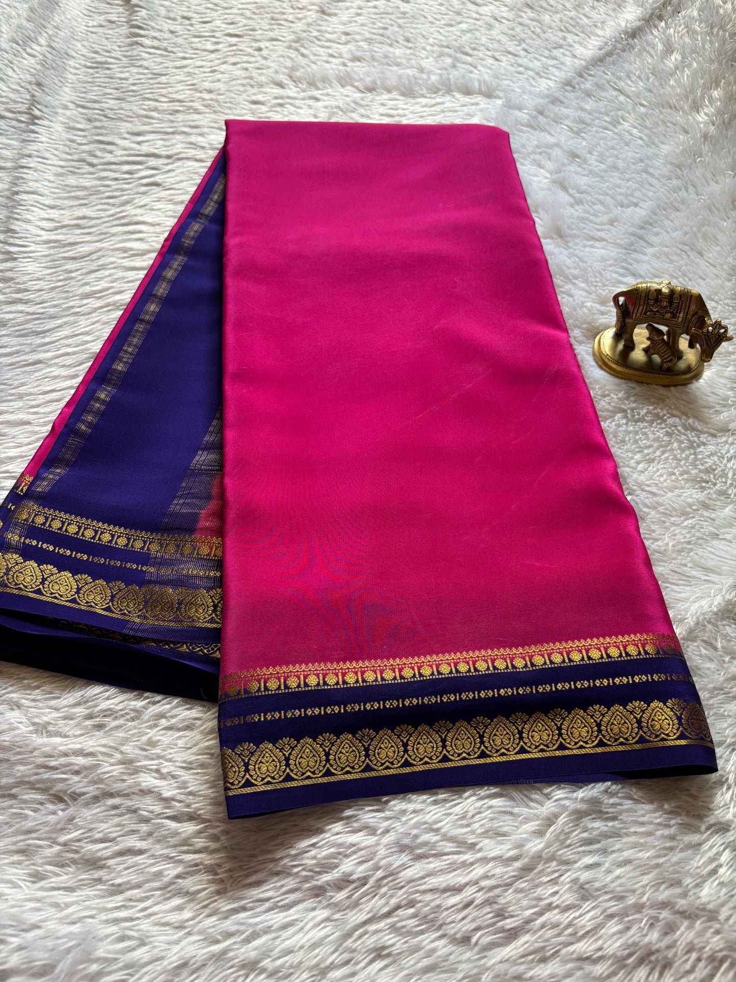 Rohini (2D) : Rani pink-dark blue