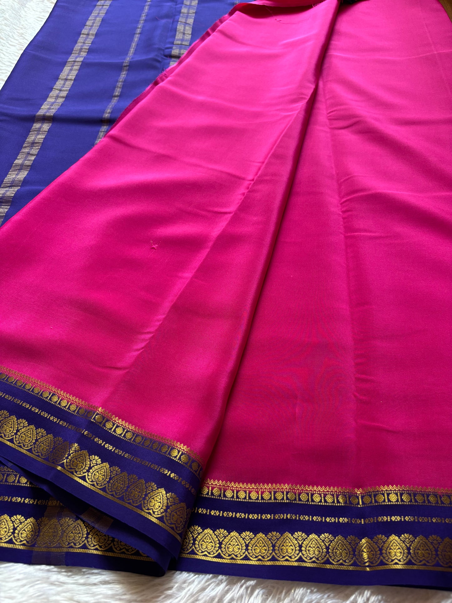 Rohini (2D) : Rani pink-dark blue