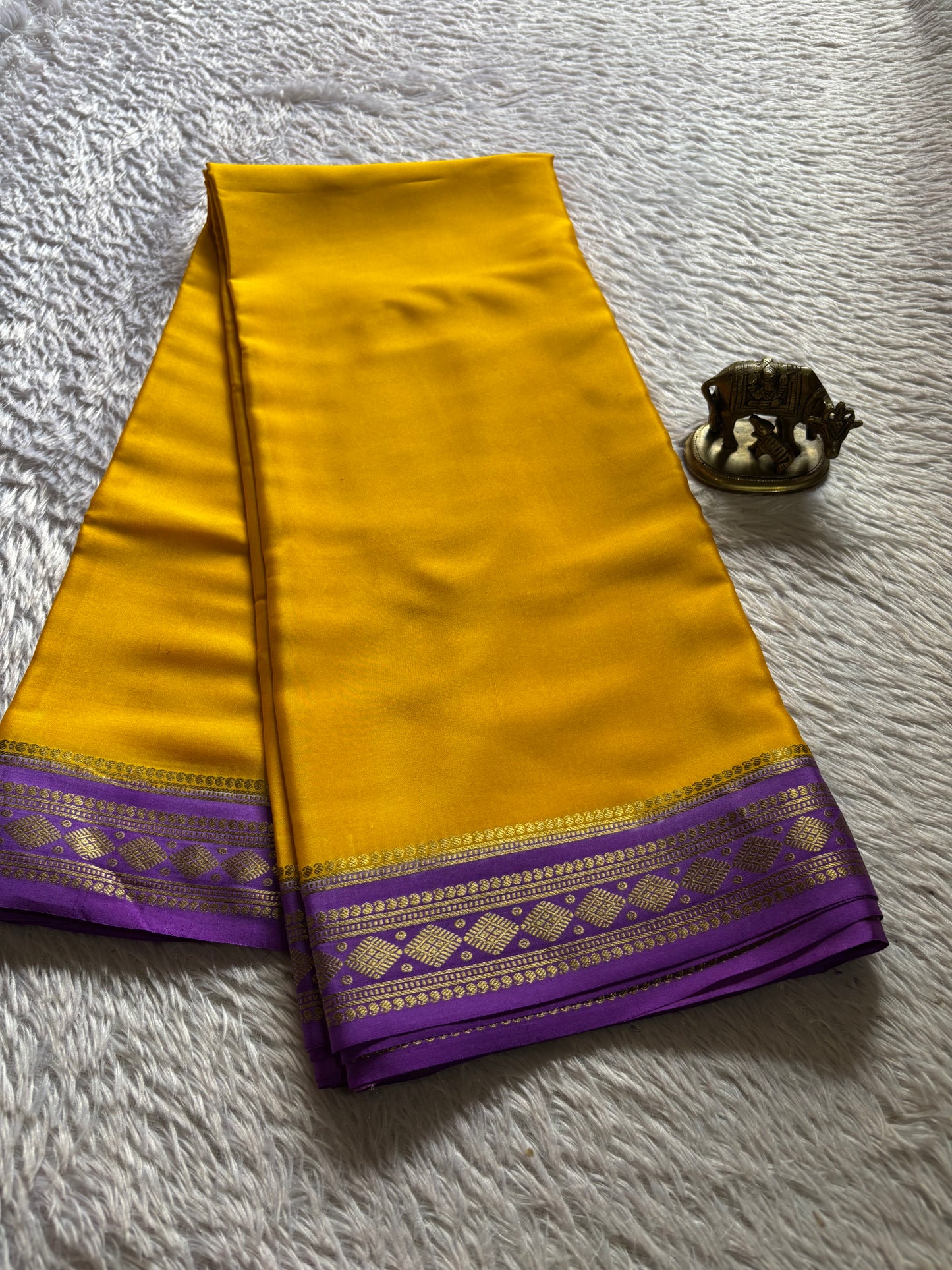 Saanvi (2D) : Golden yellow-royal purple