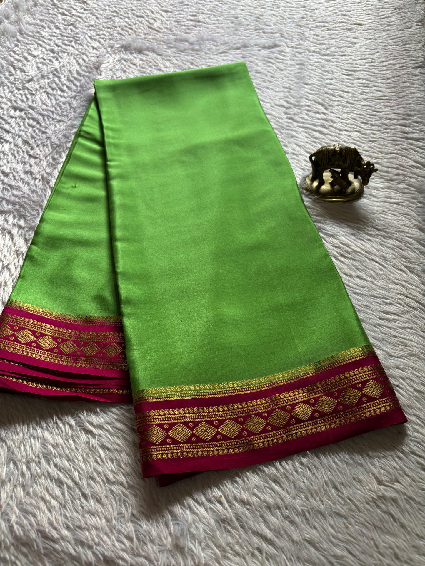 Saanvi (2D) : Mint green-pink