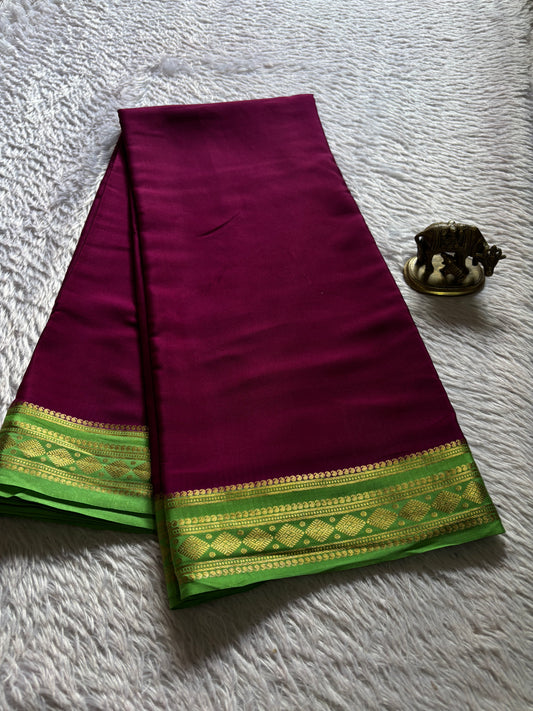 Saanvi (2D) : Maroon-pista green
