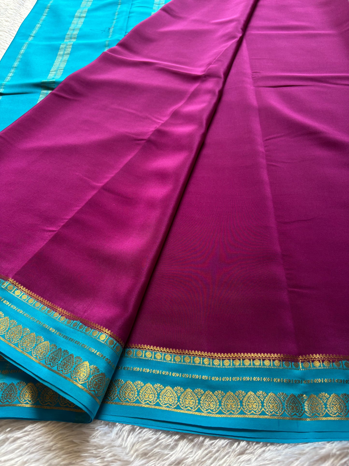 Rohini (2D) : Dark magenta-ananda blue