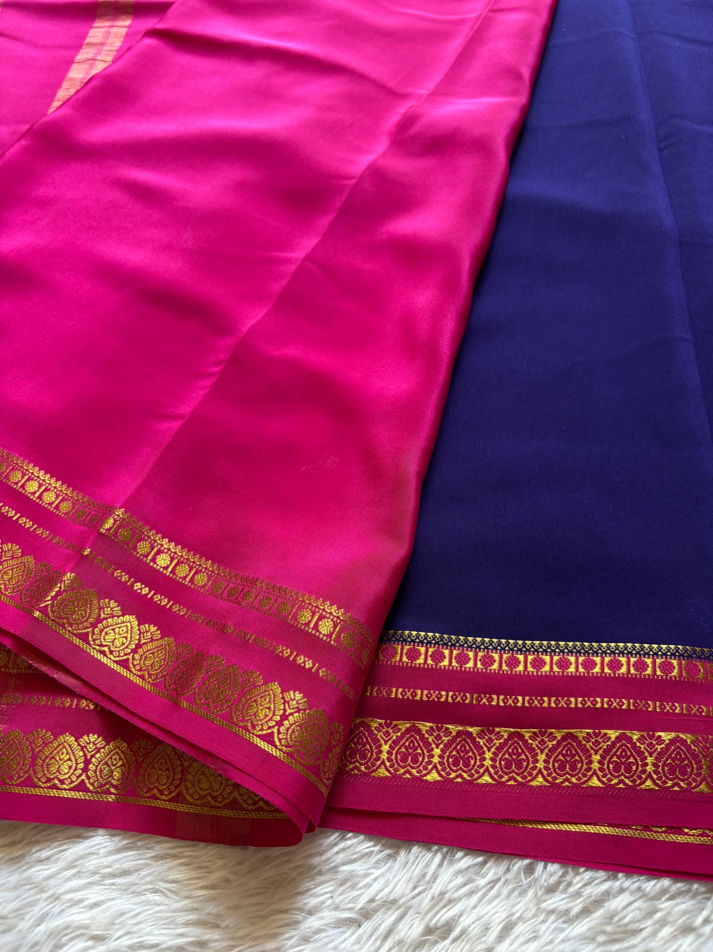 Rohini (2D) : Dark blue-rani pink