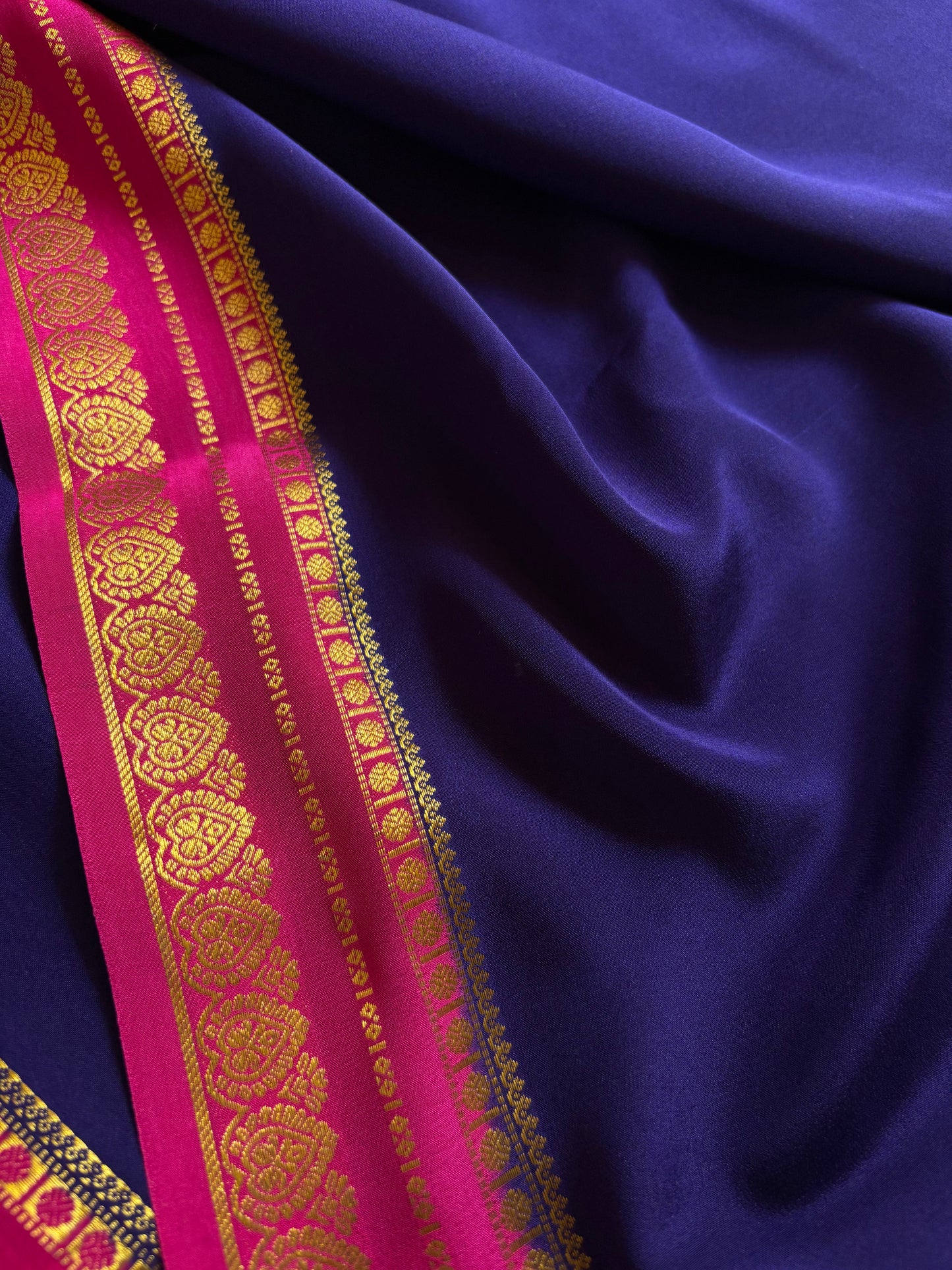 Rohini (2D) : Dark blue-rani pink