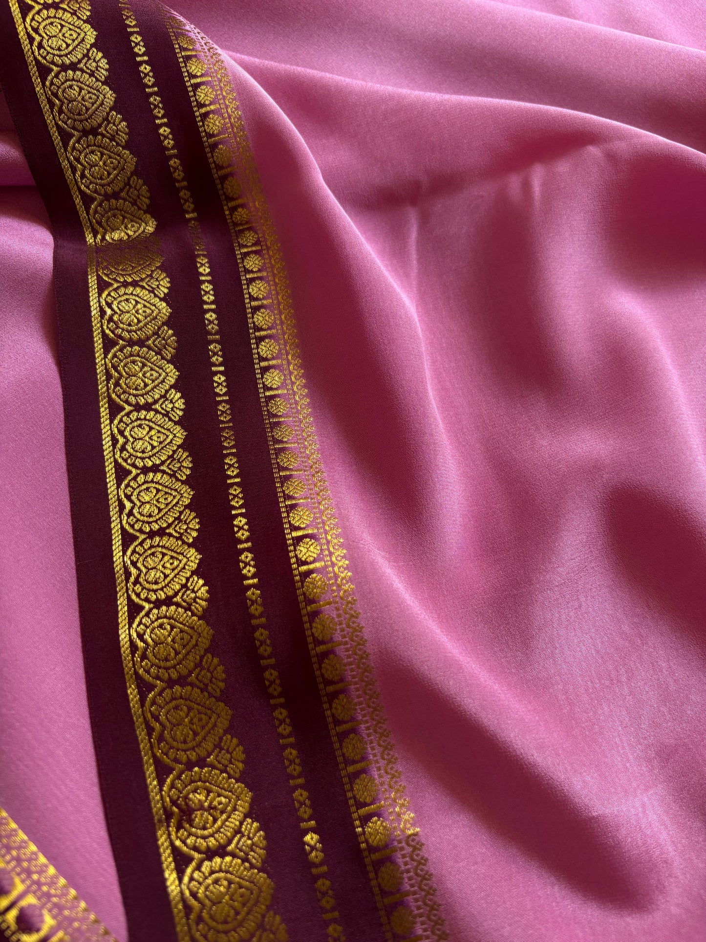 Rohini (2D) : Mauve pink-chocolate brown
