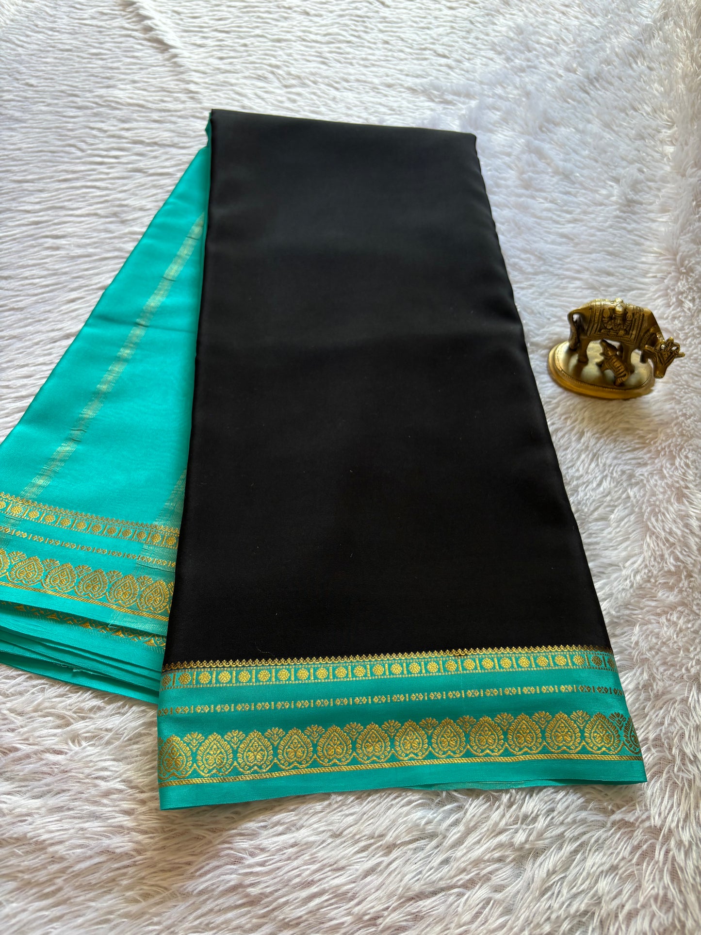 Rohini (2D) : Black-sea blue