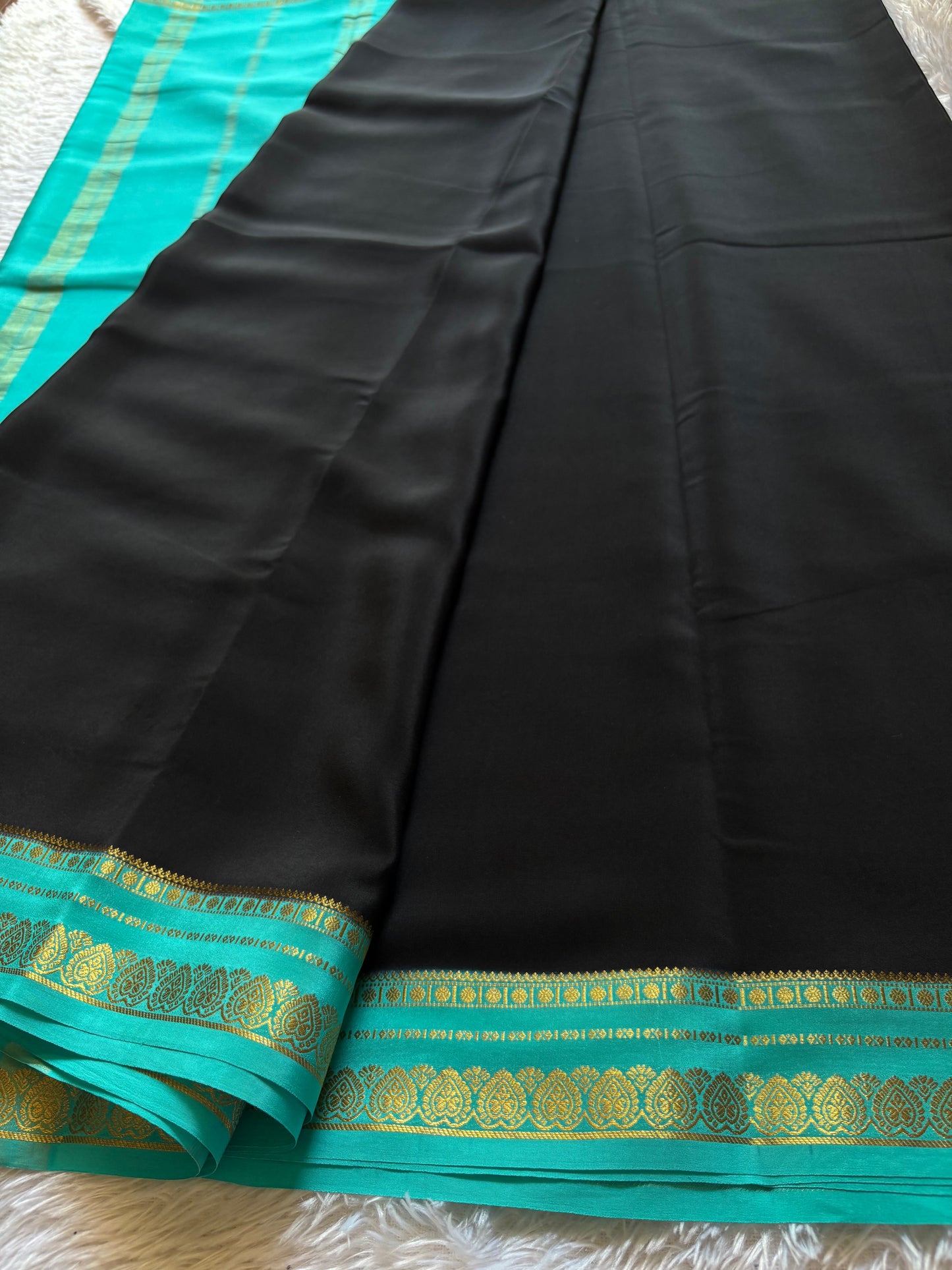 Rohini (2D) : Black-sea blue