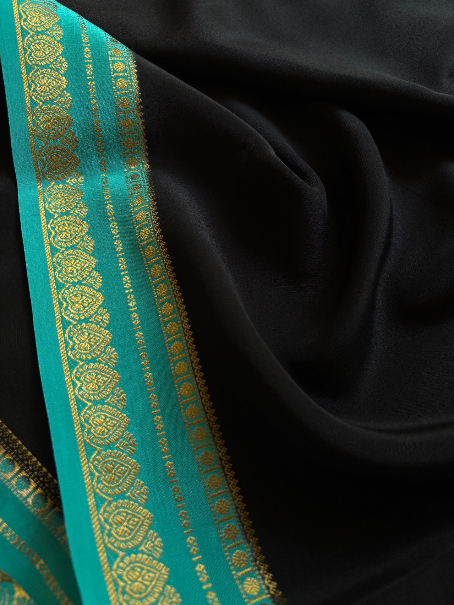 Rohini (2D) : Black-sea blue