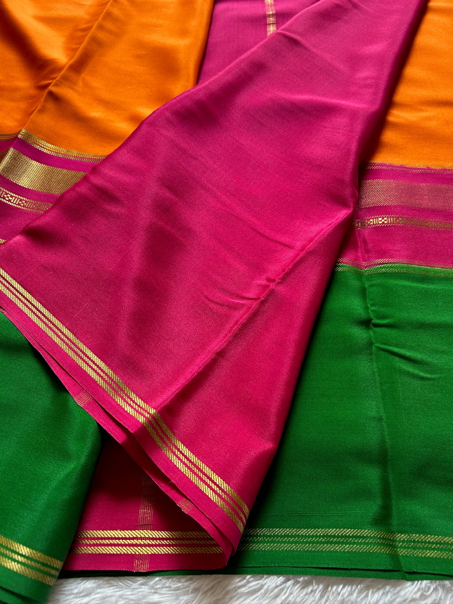 Triveni (3D) : Orange-pink-green