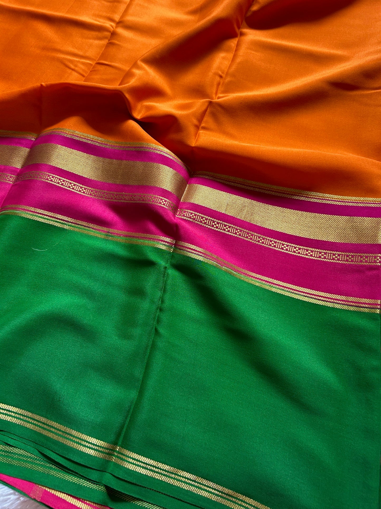 Triveni (3D) : Orange-pink-green