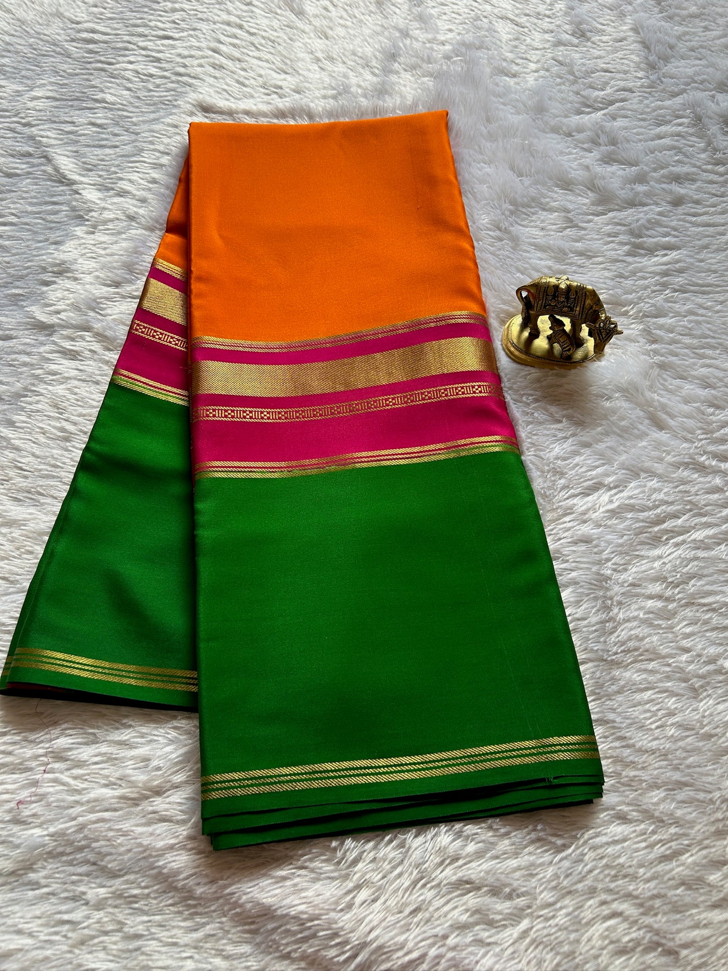 Triveni (3D) : Orange-pink-green