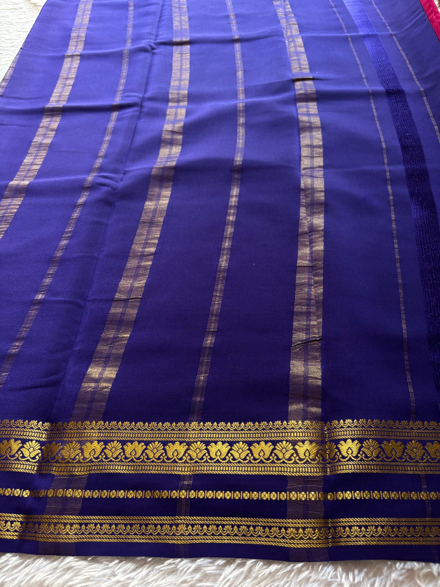 Padmaja (2D) : Rani pink-dark blue