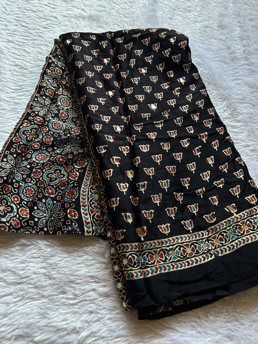 Kushee : Printed Black