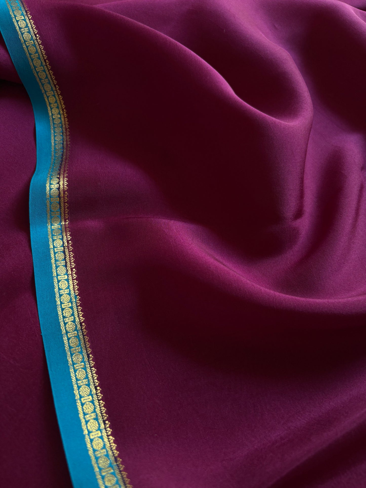 Sumukhi (2D) : Wine-ananda blue