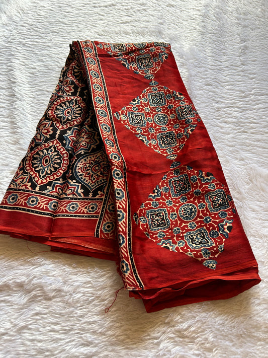Kushee : Printed Black-rust
