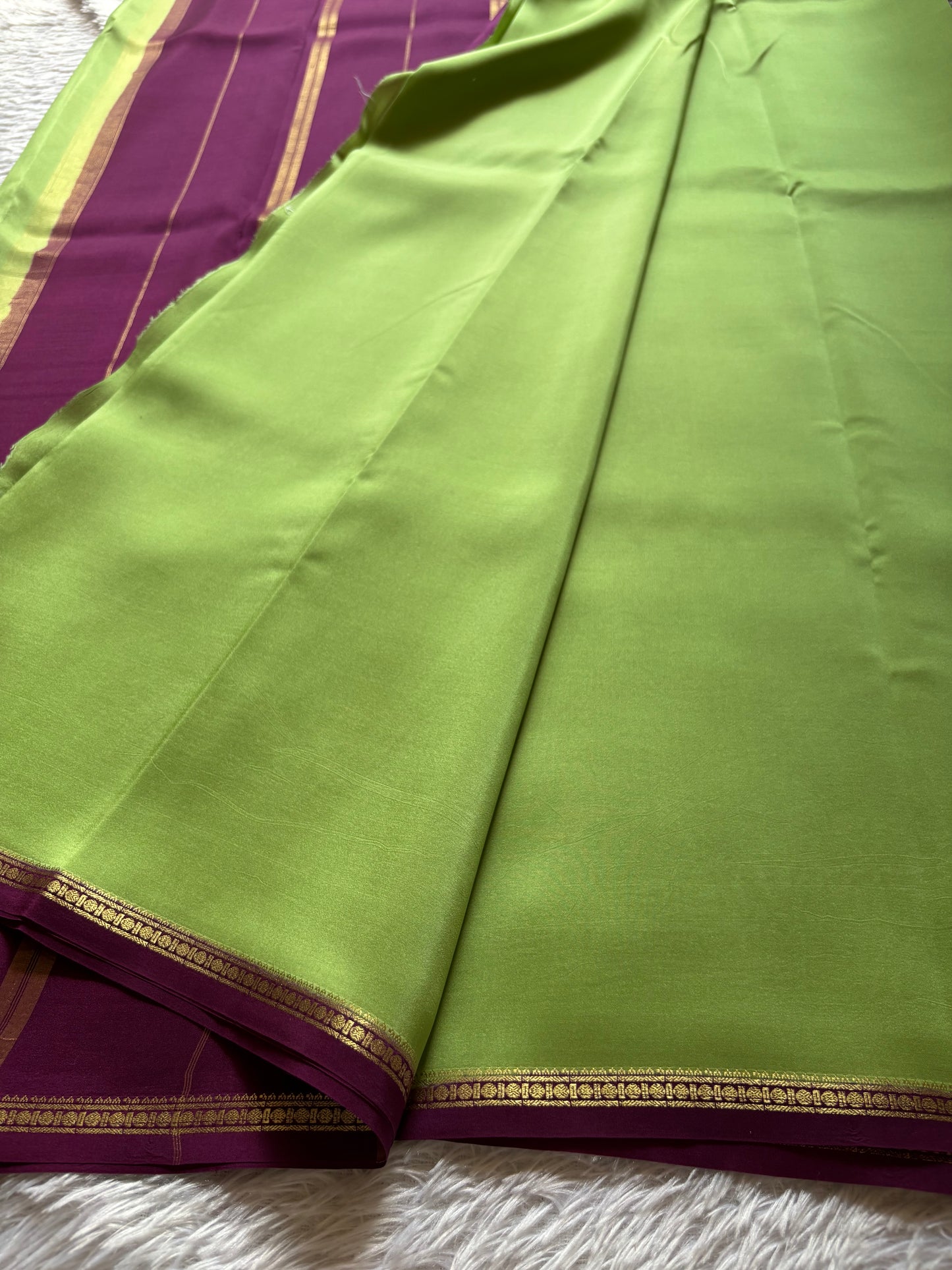 Sumukhi (2D) : Pista green-wine