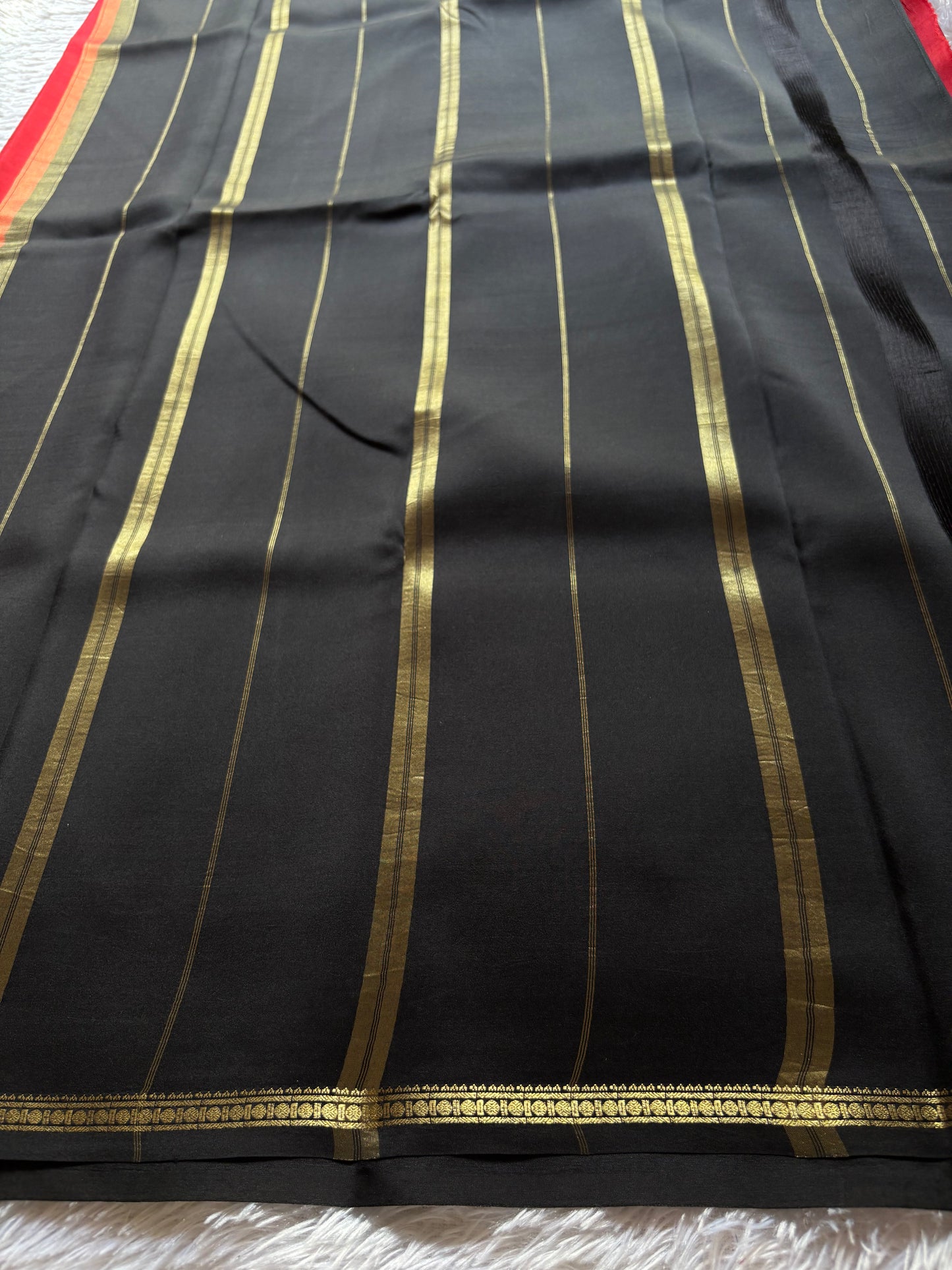 Sumukhi (2D) : Red-black