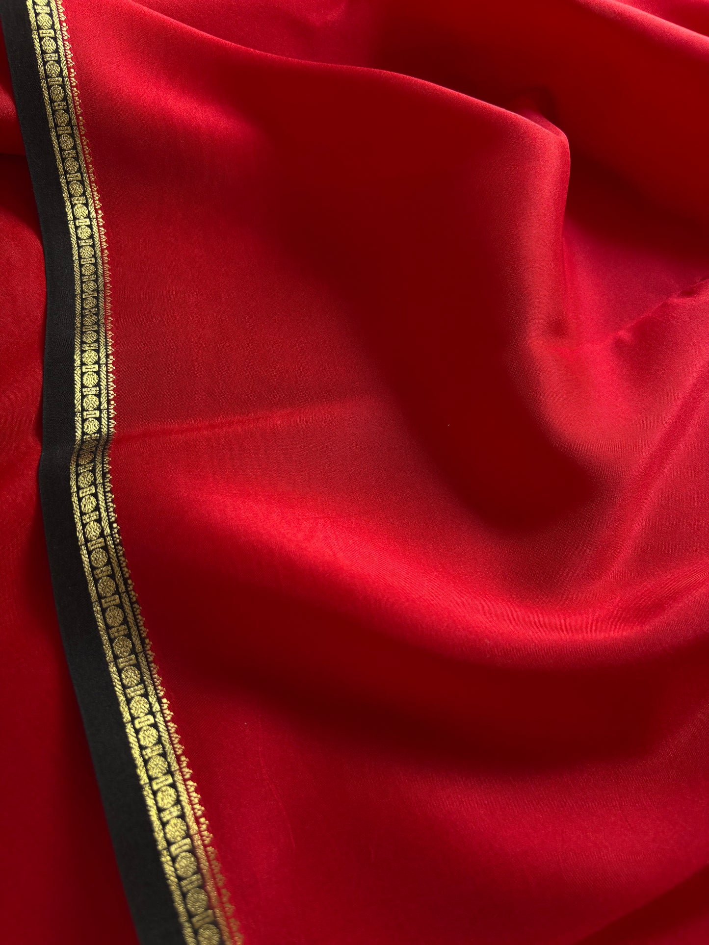 Sumukhi (2D) : Red-black