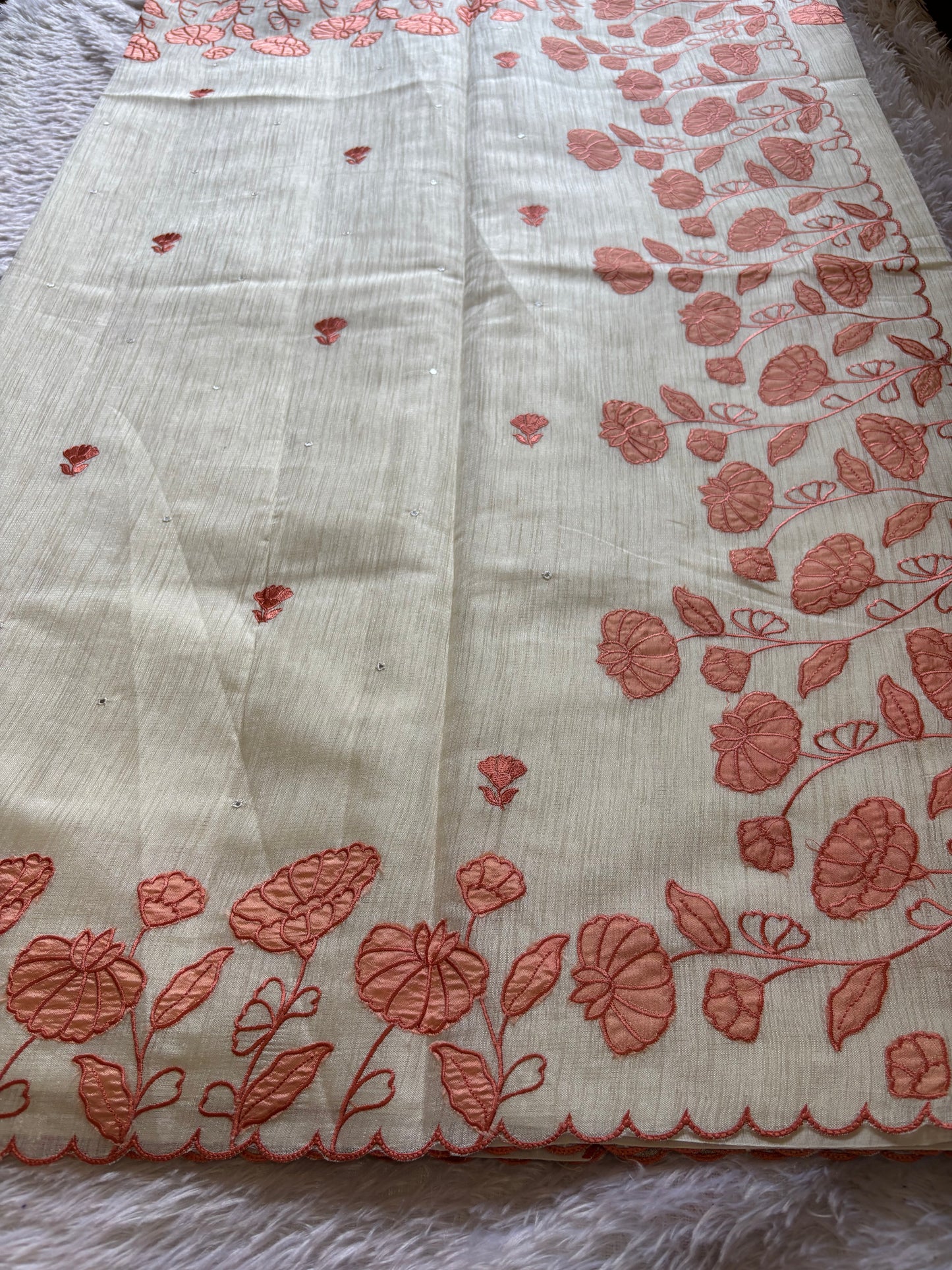 NYD133 : Off white-peach orange