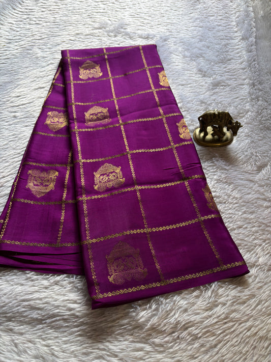 Ambari : Solid Dark magenta