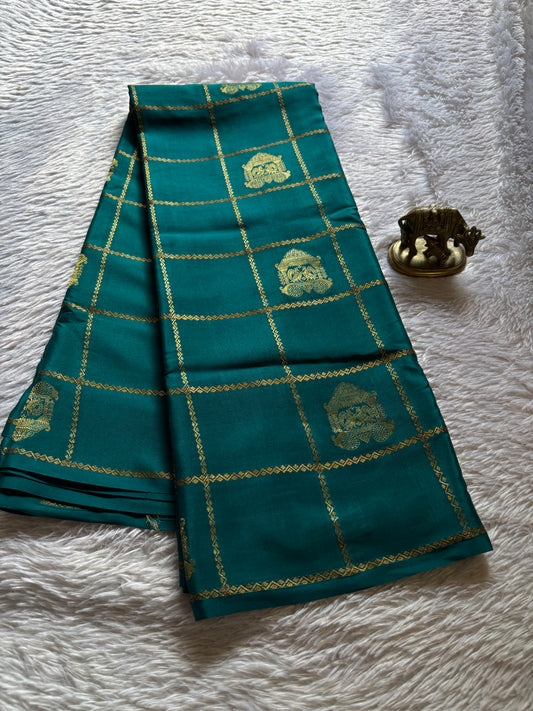 Ambari : Solid Peacock green