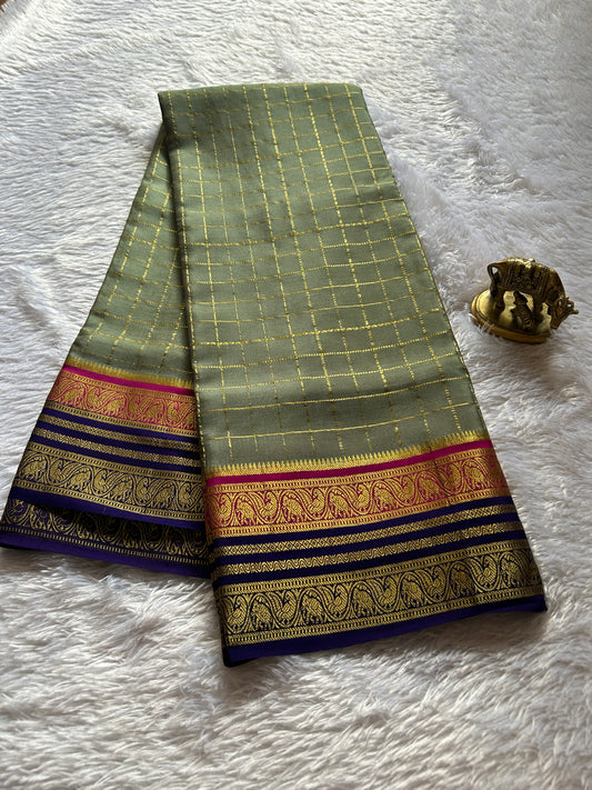 Tulasi (3D) : Sage green-pink-navy blue