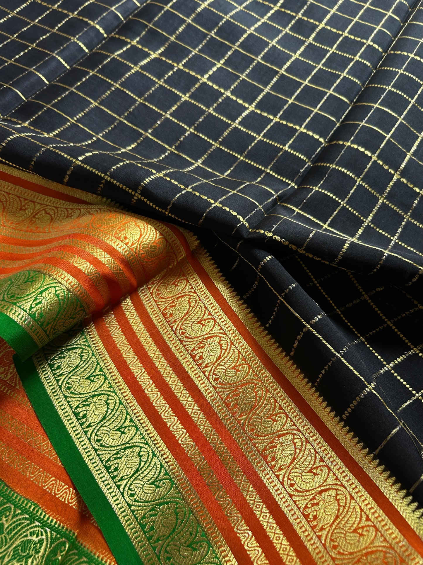 Tulasi (3D) : Black-orange-green