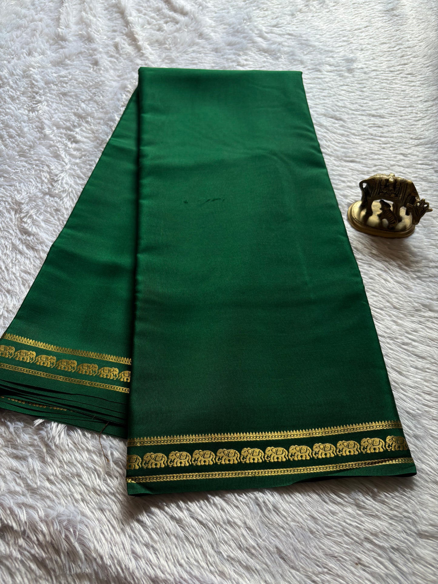 Anjana : Solid Bottle green