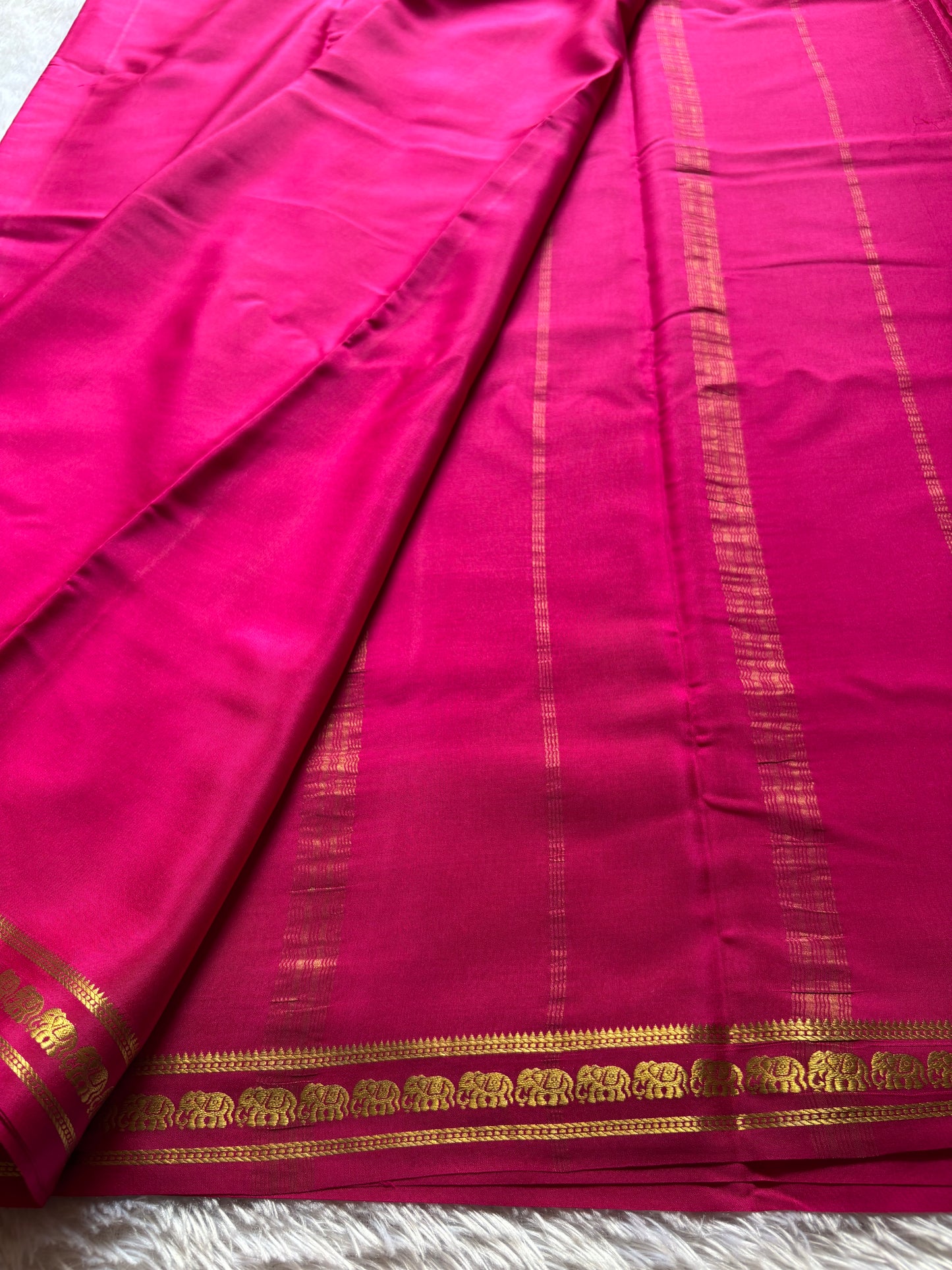 Anjana : Solid Rani pink