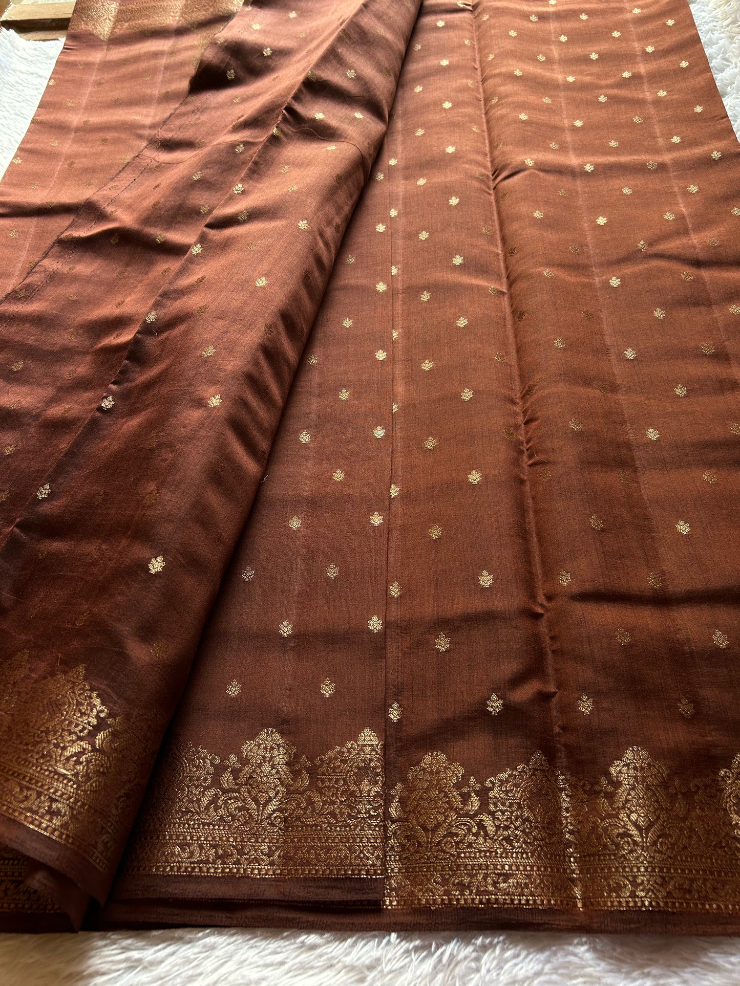 Banarasi Chiniya : Solid Brown