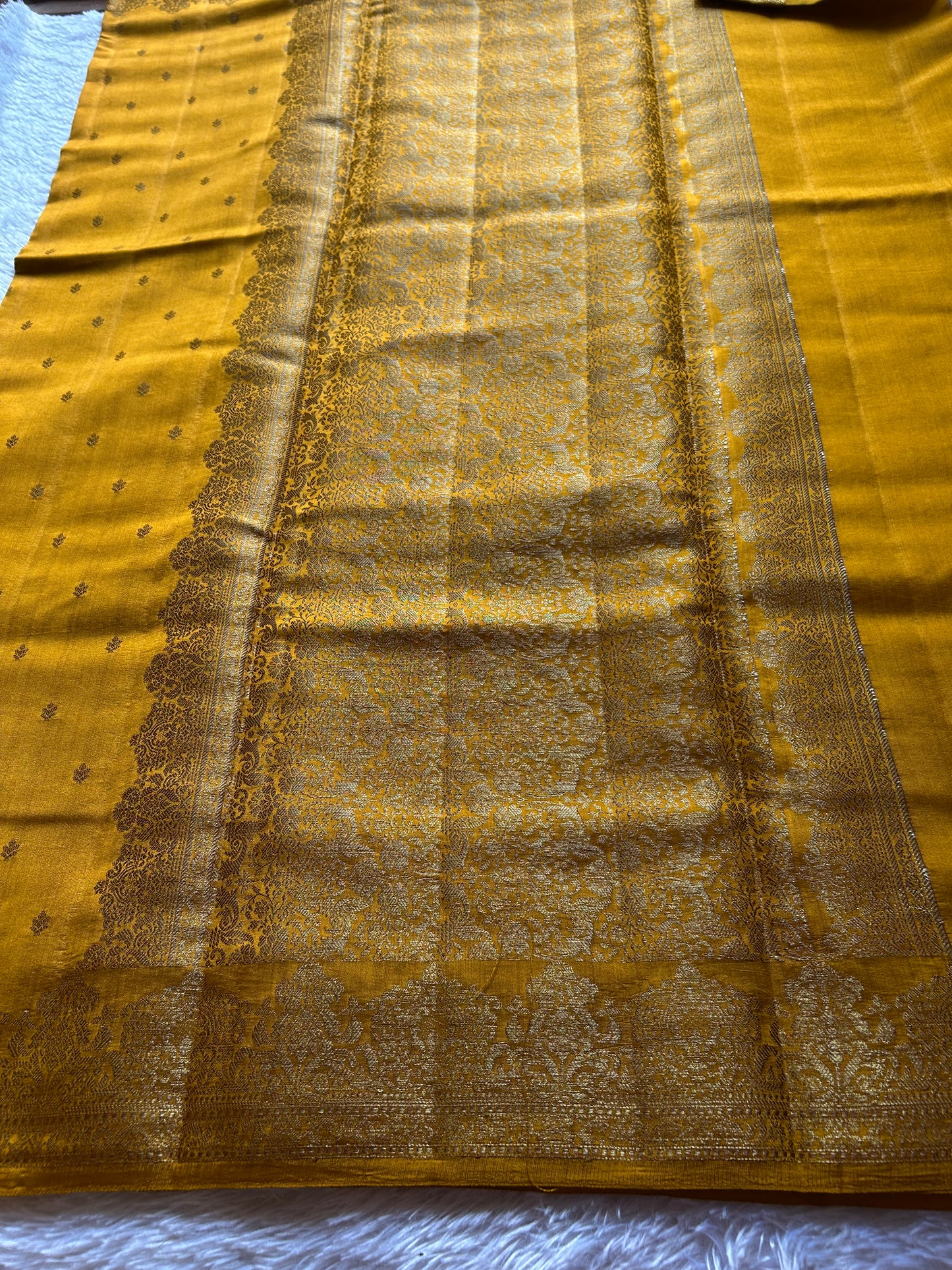 Banarasi Chiniya : Solid Golden Yellow