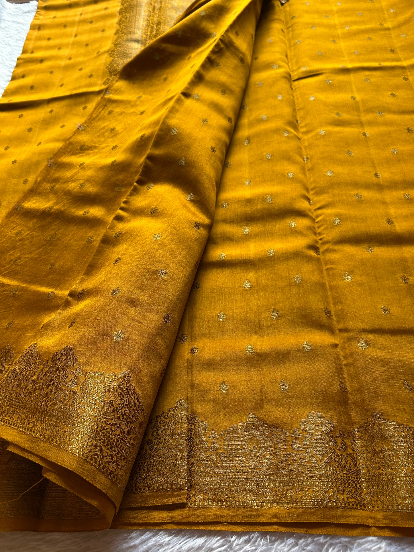 Banarasi Chiniya : Solid Golden Yellow