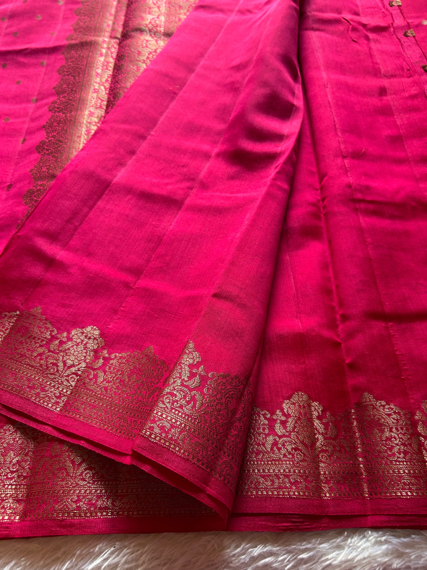 Banarasi Chiniya : Solid Rani pink