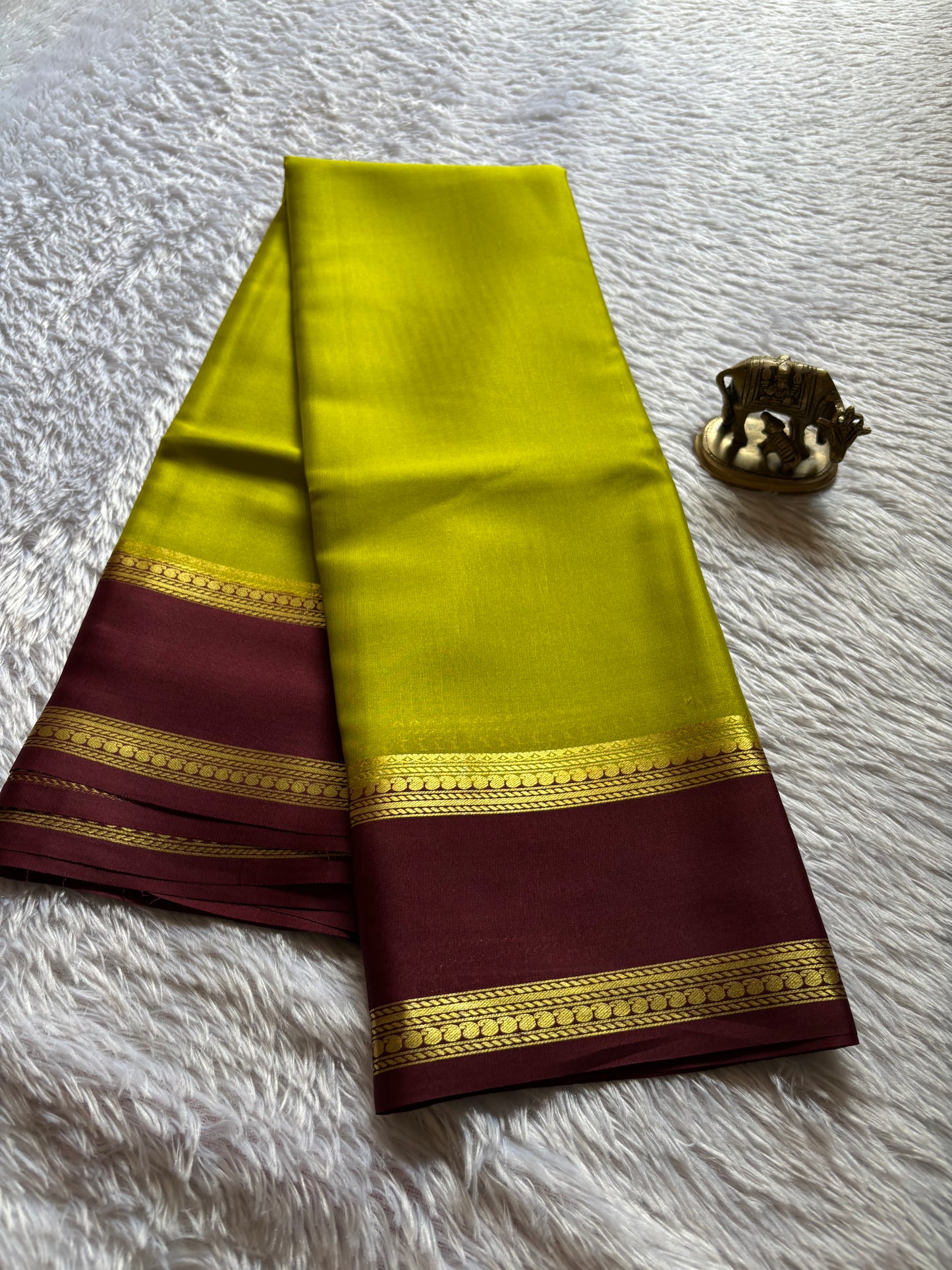 Malathi (2D) : Olive-maroon