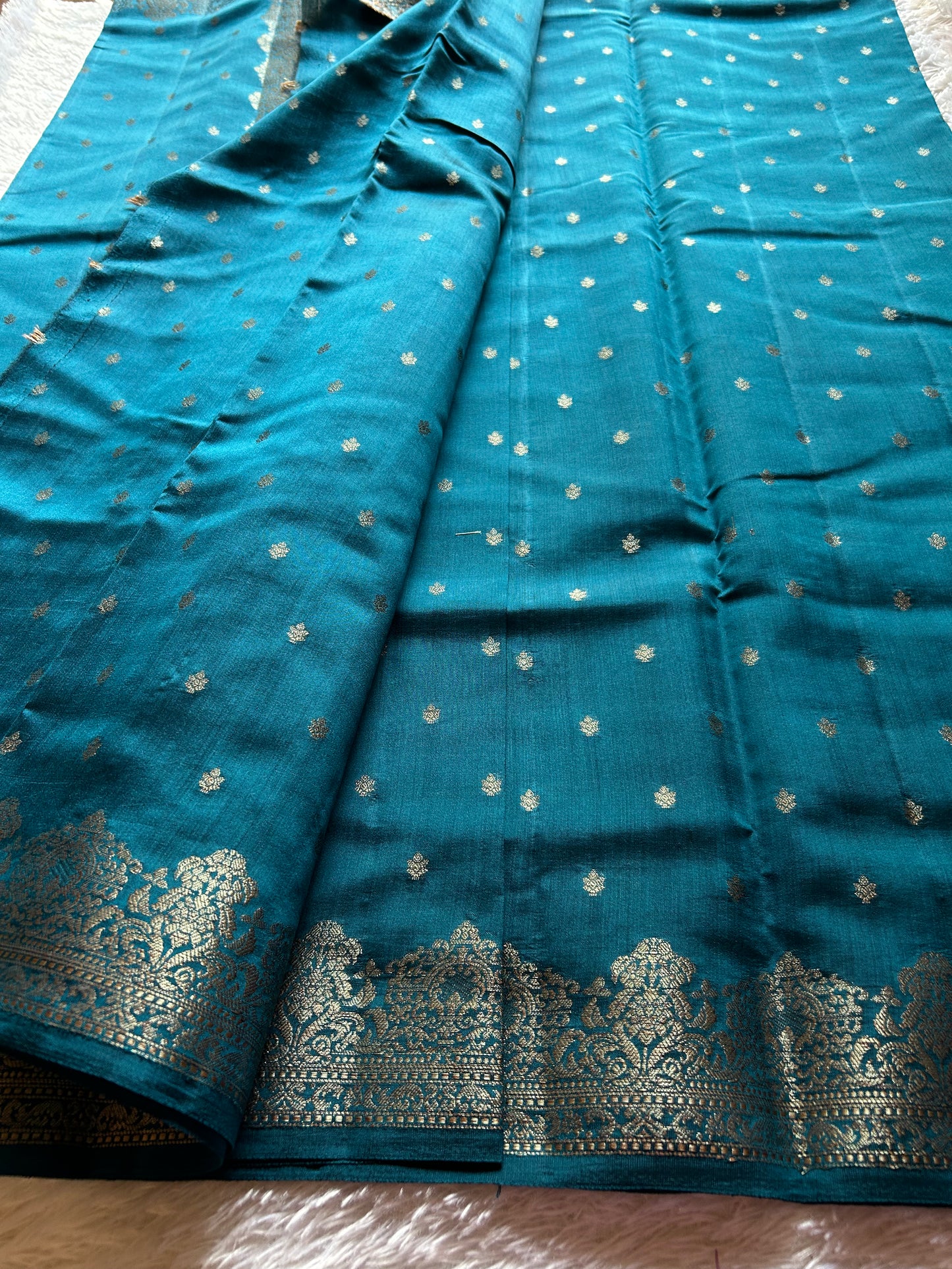 Banarasi Chiniya : Solid Teal blue