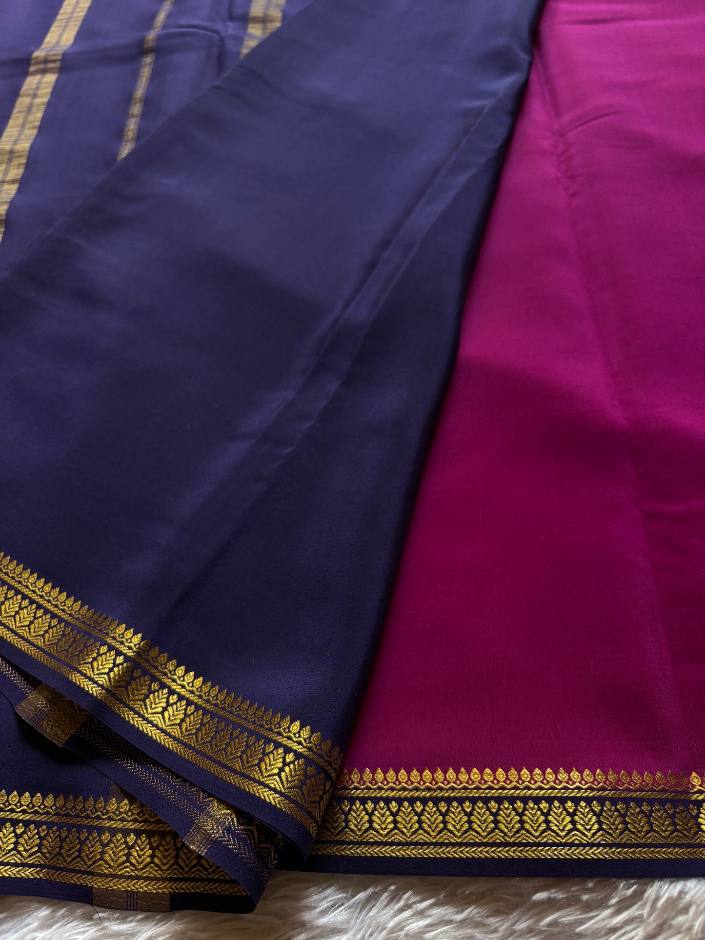 Jyothi (2D) : Magenta-navy blue